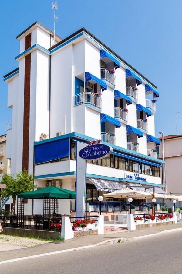 Hotel Gabbiano Cervia Buitenkant foto