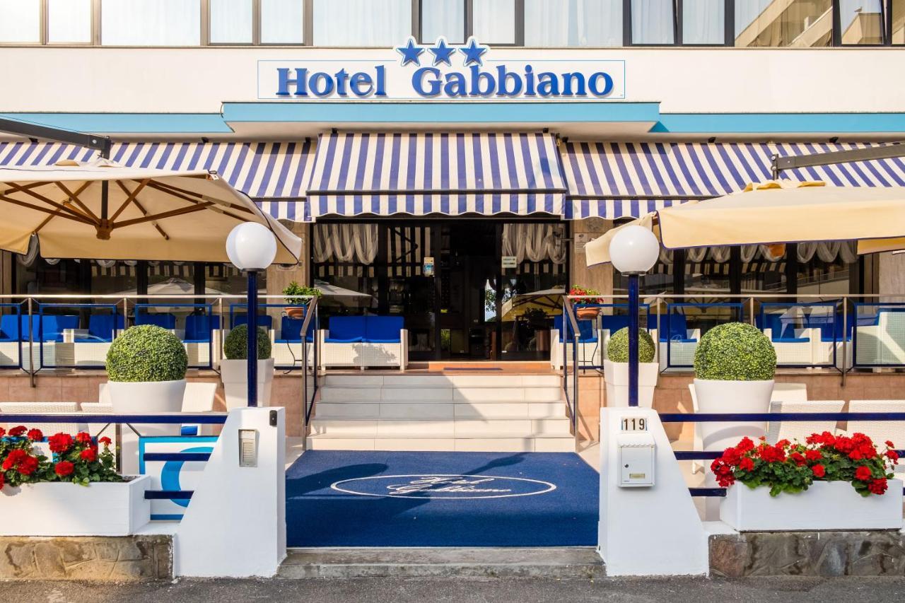 Hotel Gabbiano Cervia Buitenkant foto