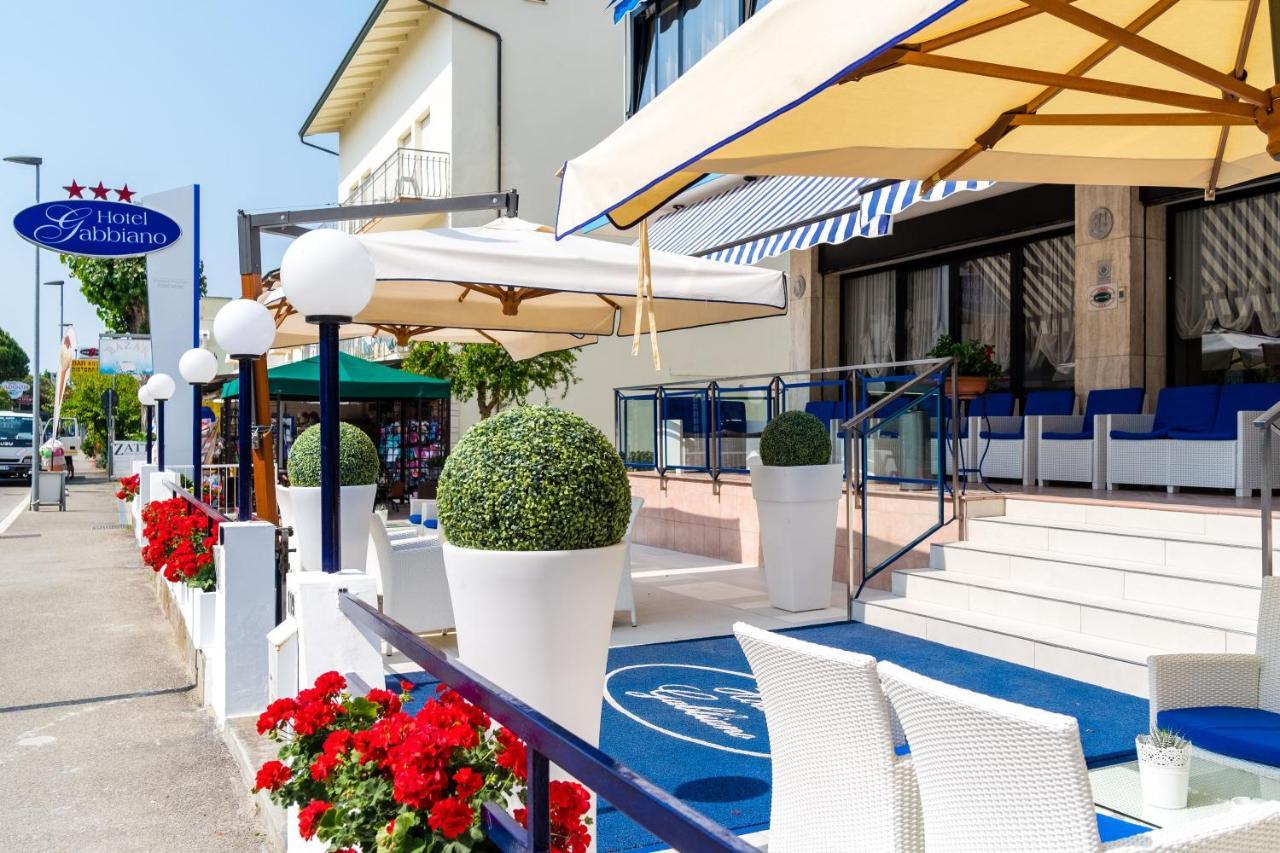 Hotel Gabbiano Cervia Buitenkant foto